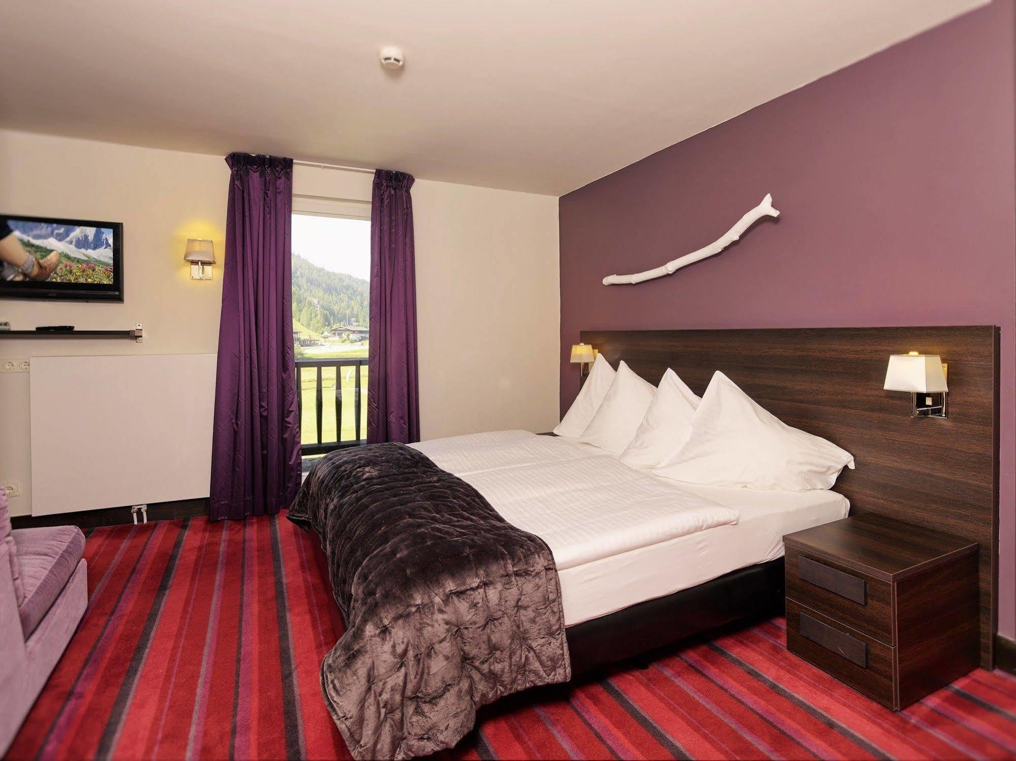 Hotel Wetterstein Seefeld Зеефелд в Тирол Екстериор снимка
