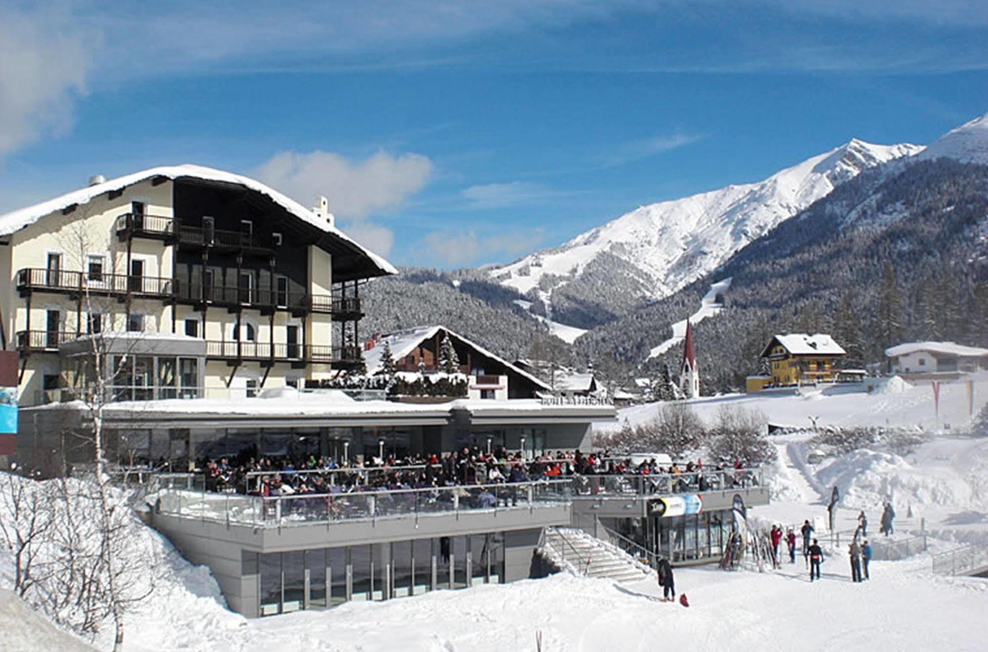 Hotel Wetterstein Seefeld Зеефелд в Тирол Екстериор снимка